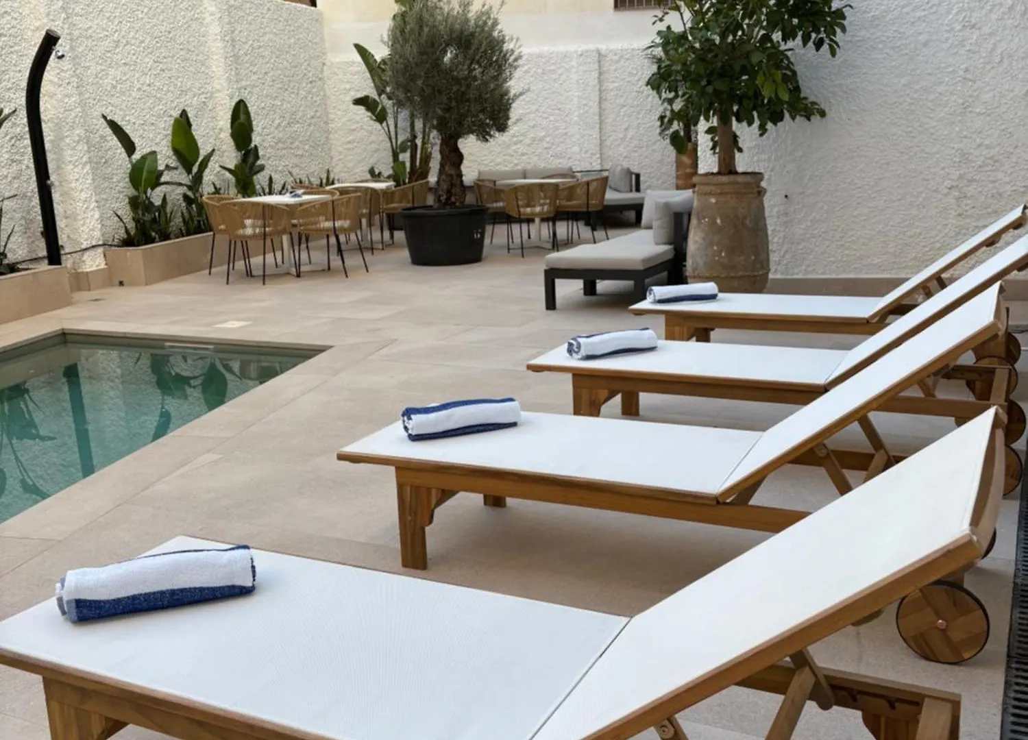 Apartahotel Apartamentos Buendia Suites - Torremolinos Centro