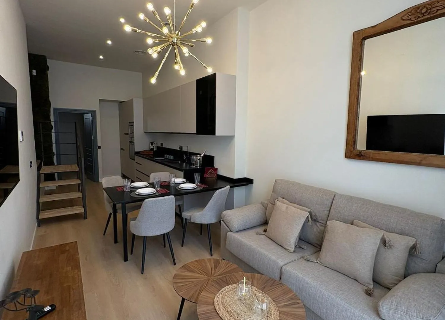 Apartahotel Apartamentos Buendia Suites - Torremolinos Centro